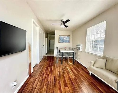 420 Douglass Avenue - Photo Thumbnail 1