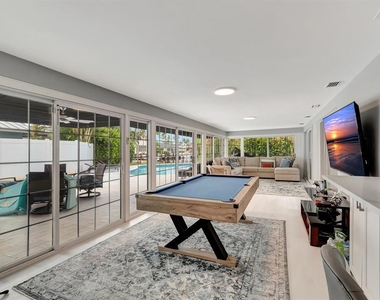4450 Ne 23rd Avenue - Photo Thumbnail 15