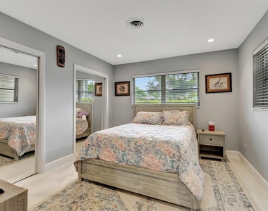 4450 Ne 23rd Avenue - Photo Thumbnail 16