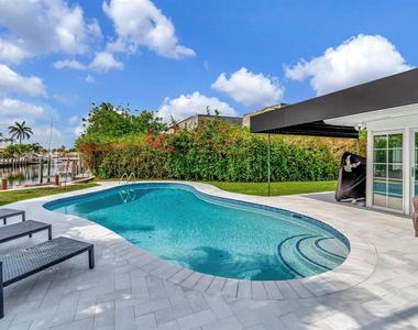 4450 Ne 23rd Avenue - Photo Thumbnail 27