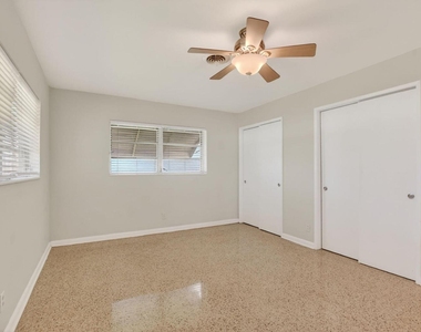 456 Ne 28th Terrace - Photo Thumbnail 14