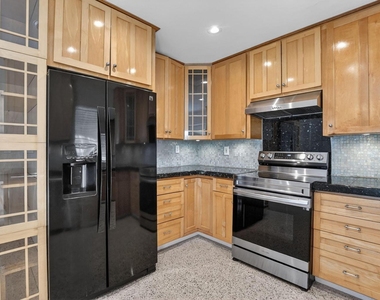 456 Ne 28th Terrace - Photo Thumbnail 10