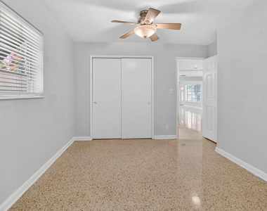 456 Ne 28th Terrace - Photo Thumbnail 16