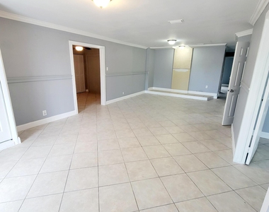 2021 Nw 64th Avenue - Photo Thumbnail 2