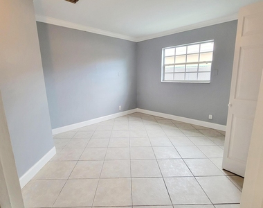 2021 Nw 64th Avenue - Photo Thumbnail 13