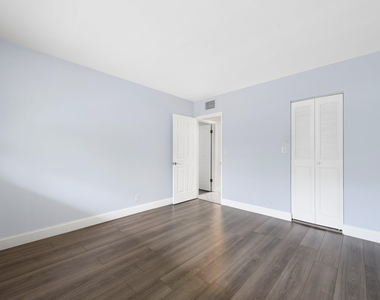 1340 Ne 28th Avenue - Photo Thumbnail 4