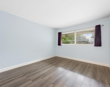 1340 Ne 28th Avenue - Photo Thumbnail 2