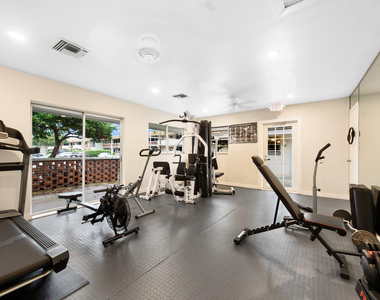 1340 Ne 28th Avenue - Photo Thumbnail 15