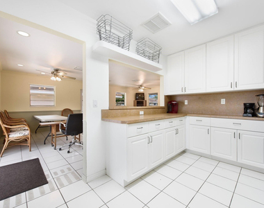 1340 Ne 28th Avenue - Photo Thumbnail 16