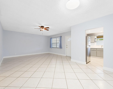 1340 Ne 28th Avenue - Photo Thumbnail 9