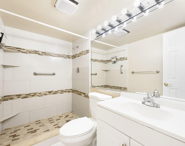 1340 Ne 28th Avenue - Photo Thumbnail 6