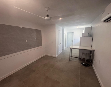 1244 W 27th Street - Photo Thumbnail 5
