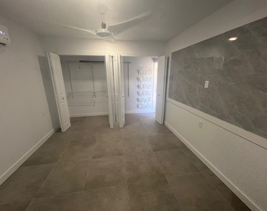 1244 W 27th Street - Photo Thumbnail 2