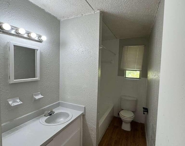 5141 Shenandoah Avenue - Photo Thumbnail 7