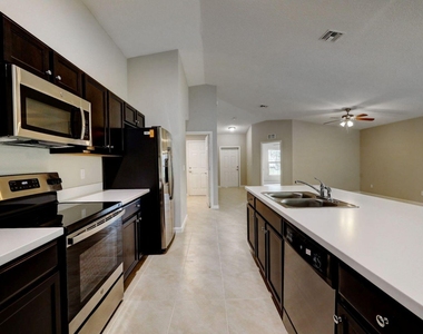 751 Sw General Patton Terrace - Photo Thumbnail 5