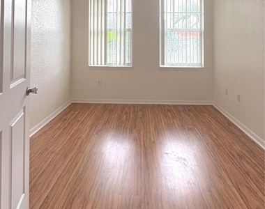 6540 W Sample Road - Photo Thumbnail 24