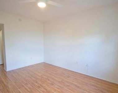 6540 W Sample Road - Photo Thumbnail 15