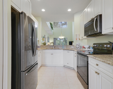 9222 Wentworth Lane - Photo Thumbnail 5
