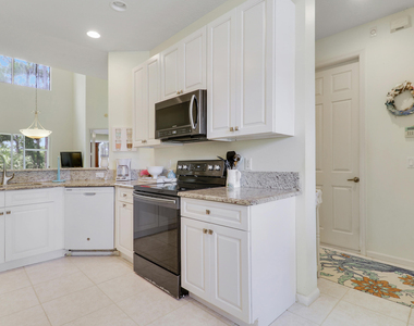 9222 Wentworth Lane - Photo Thumbnail 7