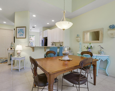 9222 Wentworth Lane - Photo Thumbnail 13