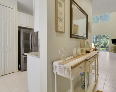 9222 Wentworth Lane - Photo Thumbnail 4
