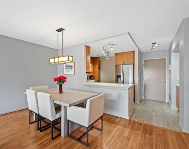 340 Sunset Drive - Photo Thumbnail 2