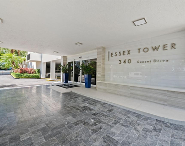 340 Sunset Drive - Photo Thumbnail 20