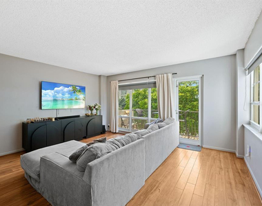 340 Sunset Drive - Photo Thumbnail 11