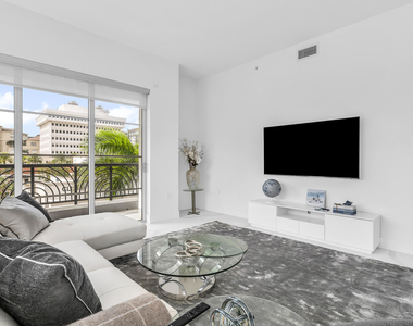 155 E Boca Raton Road - Photo Thumbnail 8