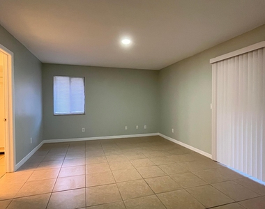 1258 Se Mc Farlane Avenue - Photo Thumbnail 9