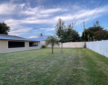 1258 Se Mc Farlane Avenue - Photo Thumbnail 16