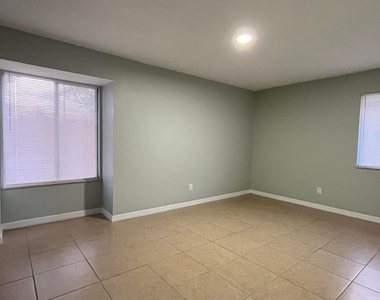 1258 Se Mc Farlane Avenue - Photo Thumbnail 7