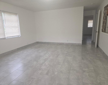3640 Ne 1st Avenue - Photo Thumbnail 8