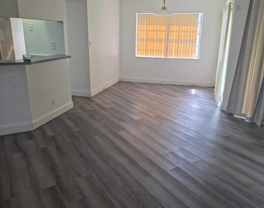 8953 W Sunrise Boulevard - Photo Thumbnail 6