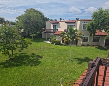 8953 W Sunrise Boulevard - Photo Thumbnail 12