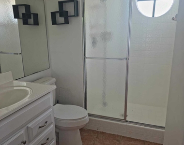 8953 W Sunrise Boulevard - Photo Thumbnail 10