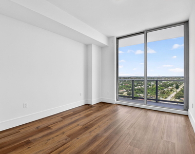 220 Lake Shore Drive - Photo Thumbnail 46