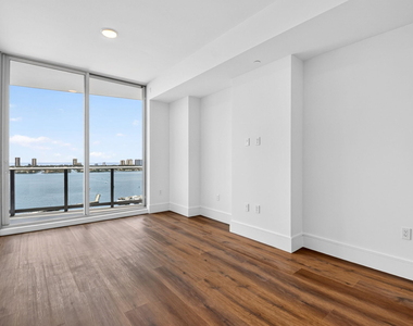 220 Lake Shore Drive - Photo Thumbnail 22