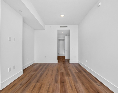 220 Lake Shore Drive - Photo Thumbnail 25