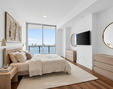 220 Lake Shore Drive - Photo Thumbnail 21