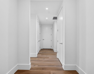 220 Lake Shore Drive - Photo Thumbnail 32