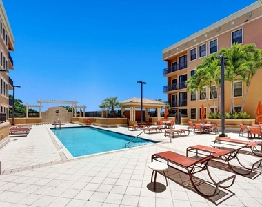 511 Lucerne Avenue - Photo Thumbnail 31