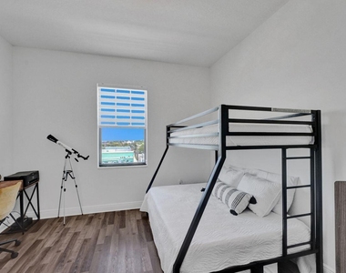 511 Lucerne Avenue - Photo Thumbnail 17