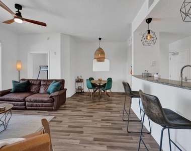 511 Lucerne Avenue - Photo Thumbnail 8