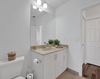 511 Lucerne Avenue - Photo Thumbnail 16
