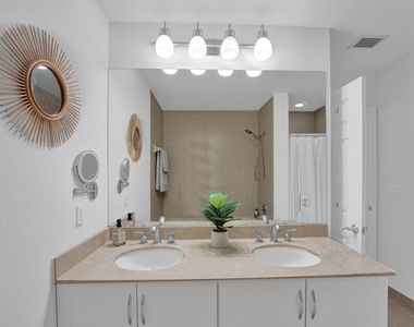 511 Lucerne Avenue - Photo Thumbnail 26