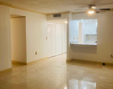 1101 River Reach Drive - Photo Thumbnail 12
