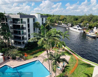 1101 River Reach Drive - Photo Thumbnail 4