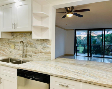 1101 River Reach Drive - Photo Thumbnail 11