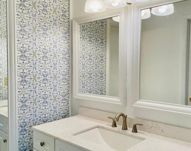 1101 River Reach Drive - Photo Thumbnail 15